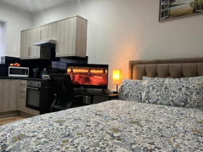 MIA Residence - Entire Studio apartment - City View - London - Next to Ealing Broadway Station, Ealing